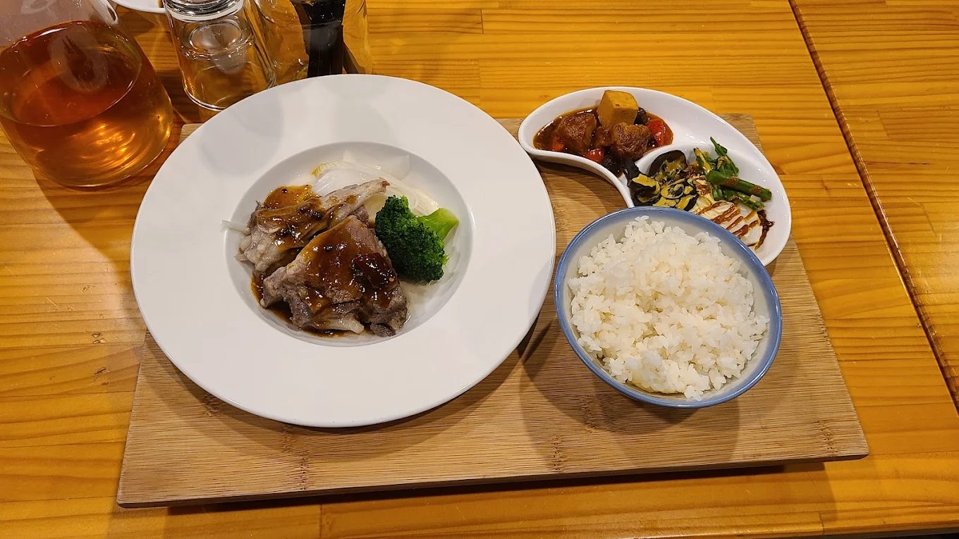 仙湖休閒農場一日遊｜台南東山親子景點推薦，美食住宿一次滿足！