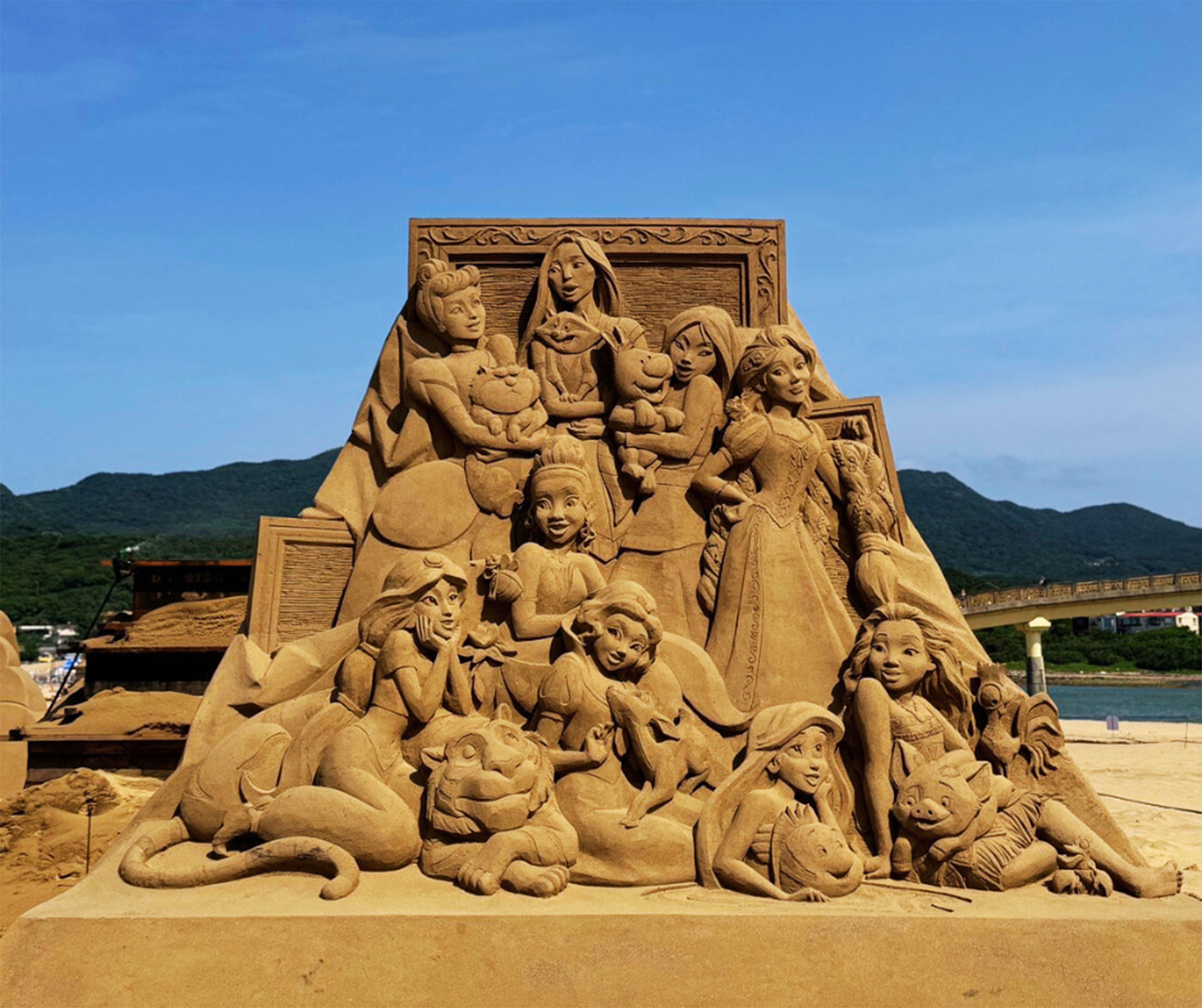 福隆國際沙雕節：探索驚奇的沙雕藝術和全家歡樂的旅遊體驗