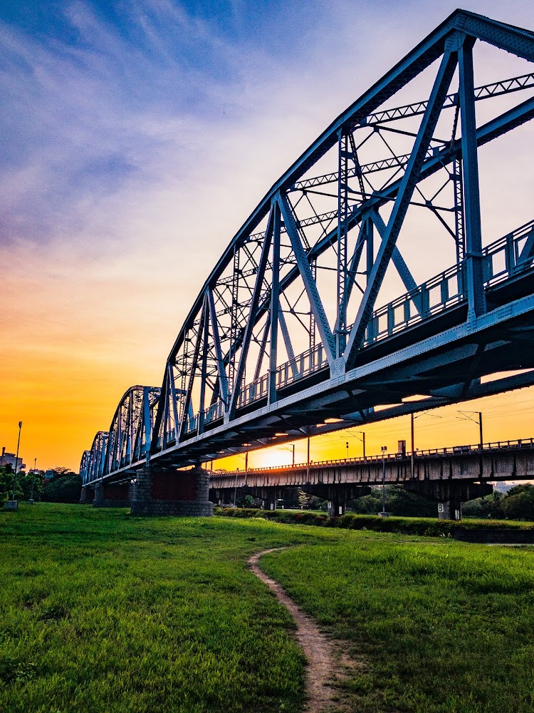 台灣舊鐵橋探索之旅｜走進歷史與風景的交界，打卡高屏溪舊鐵橋、鐵道文化與濕地風光