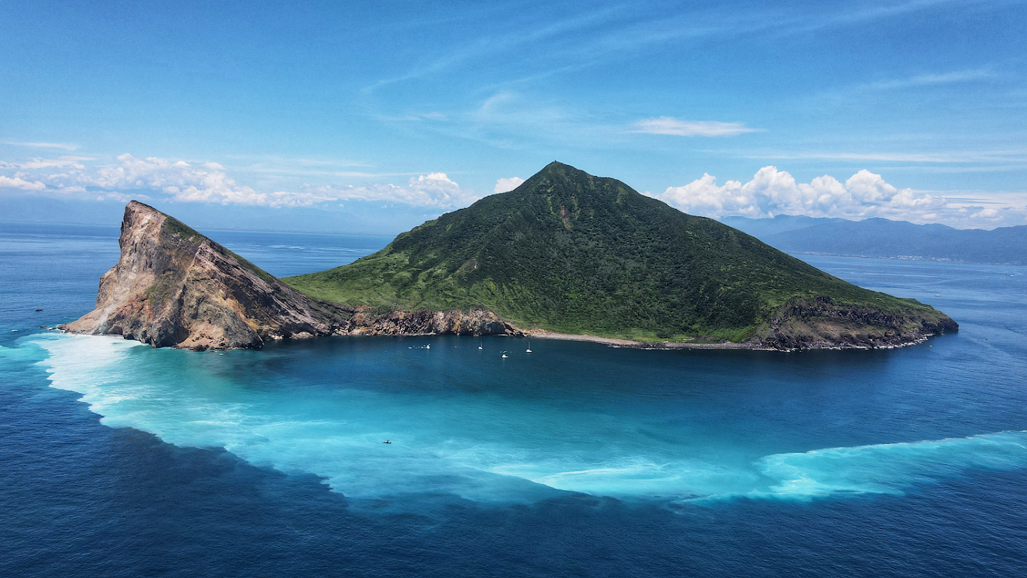 宜蘭龜山島賞鯨｜新福豐36號 JIN36｜宜蘭龜山島賞鯨｜探索新福豐36號的奇妙海洋之旅