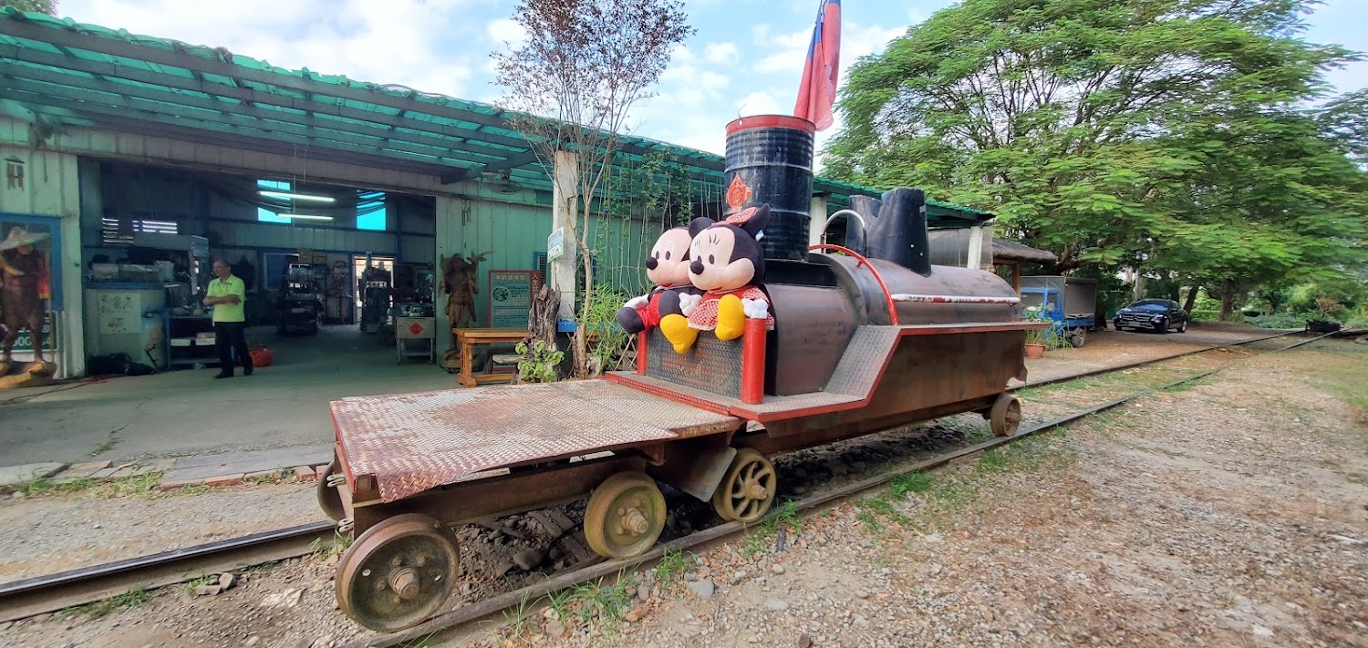 泰安舊車站木造建築之美，吸引無數攝影愛好者前來取景