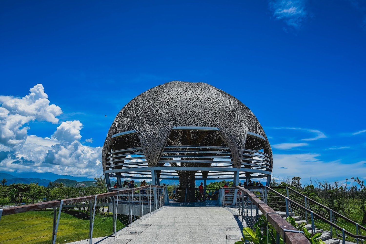 鐵道藝術村的文創市集與熱鬧氛圍