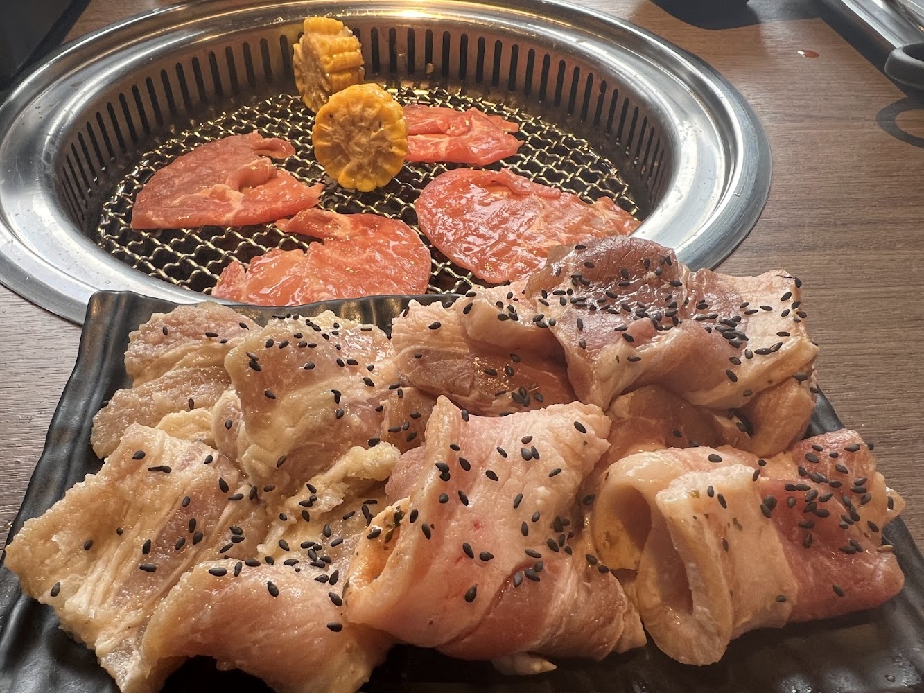 📍基隆虎閣燒肉亭韓式吃到飽｜CP值超高！新鮮肉品自由烤、聚餐首選韓式美食餐廳推薦
