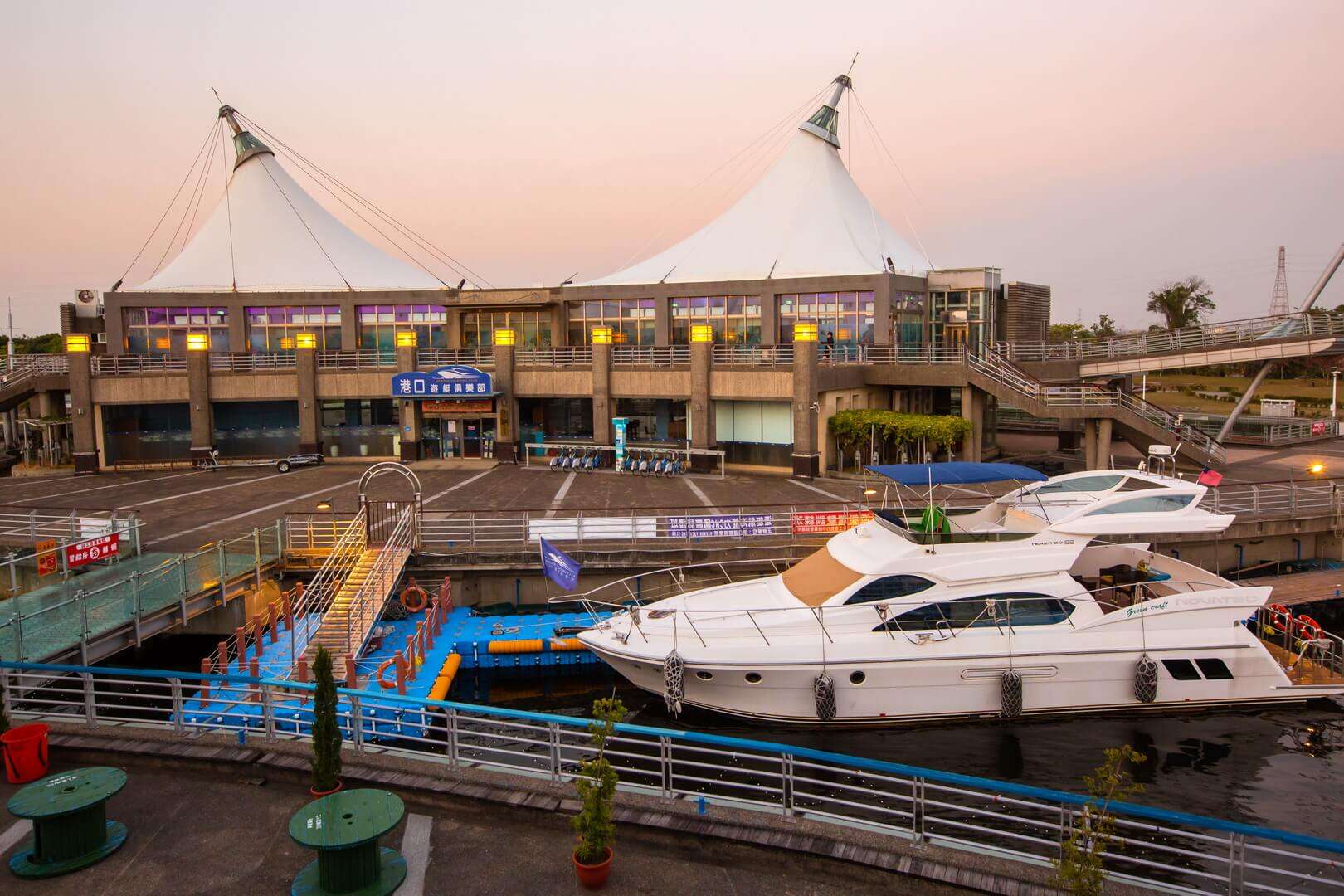 興達港觀光魚市：美味海鮮的最佳去處