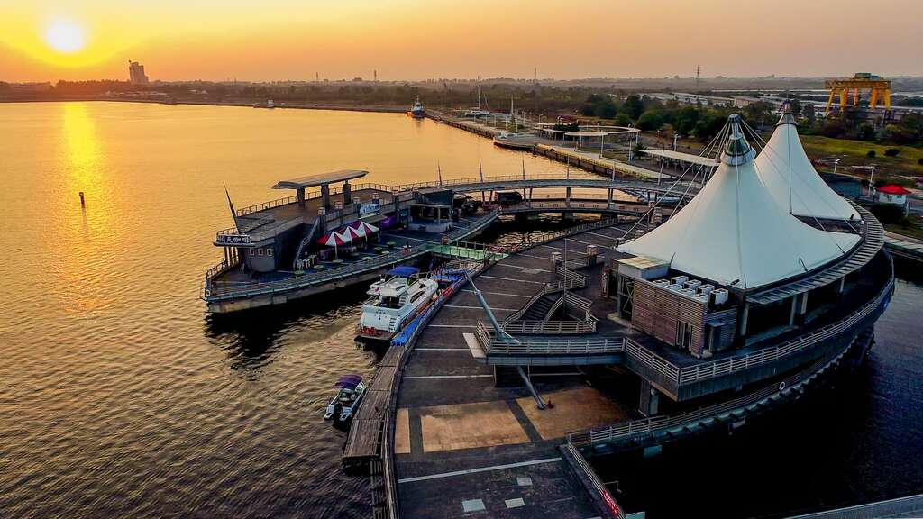 興達港觀光魚市：美味海鮮的最佳去處