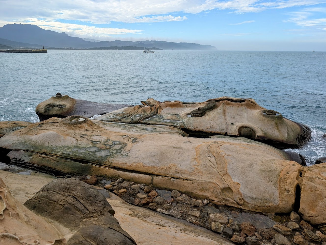 地球石｜探索鹿堀坪山的隱藏寶藏｜從古道到美景的完美之旅