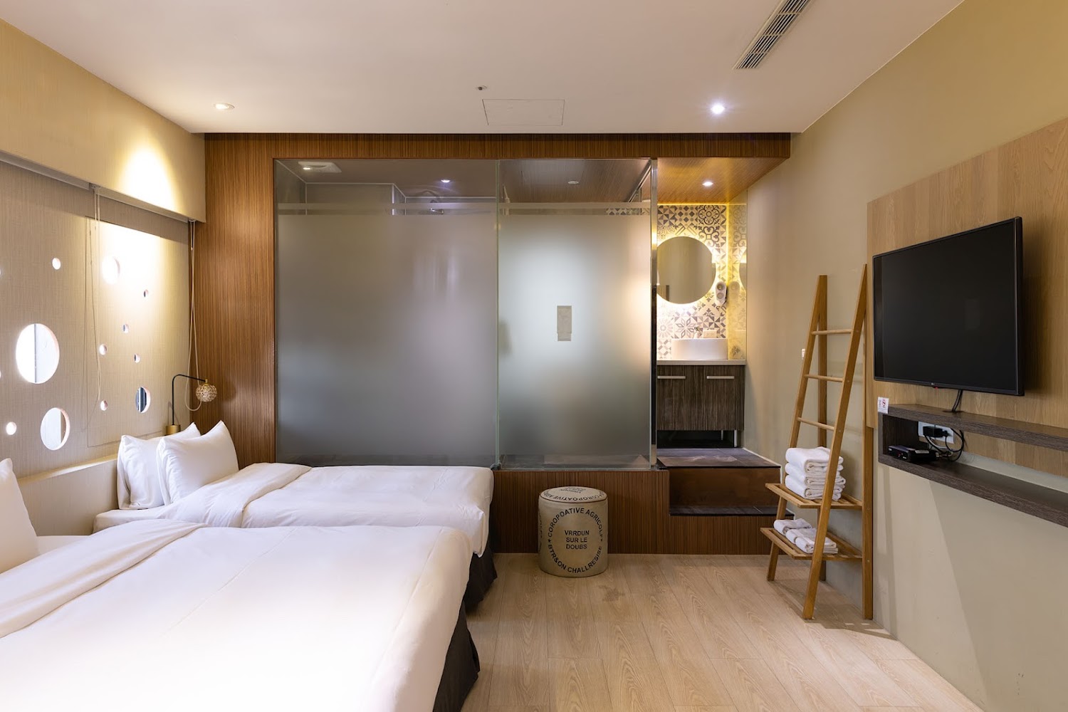 外觀｜台中住宿攻略：揭開凝萃Gll - 水岸隱邸的神秘面紗