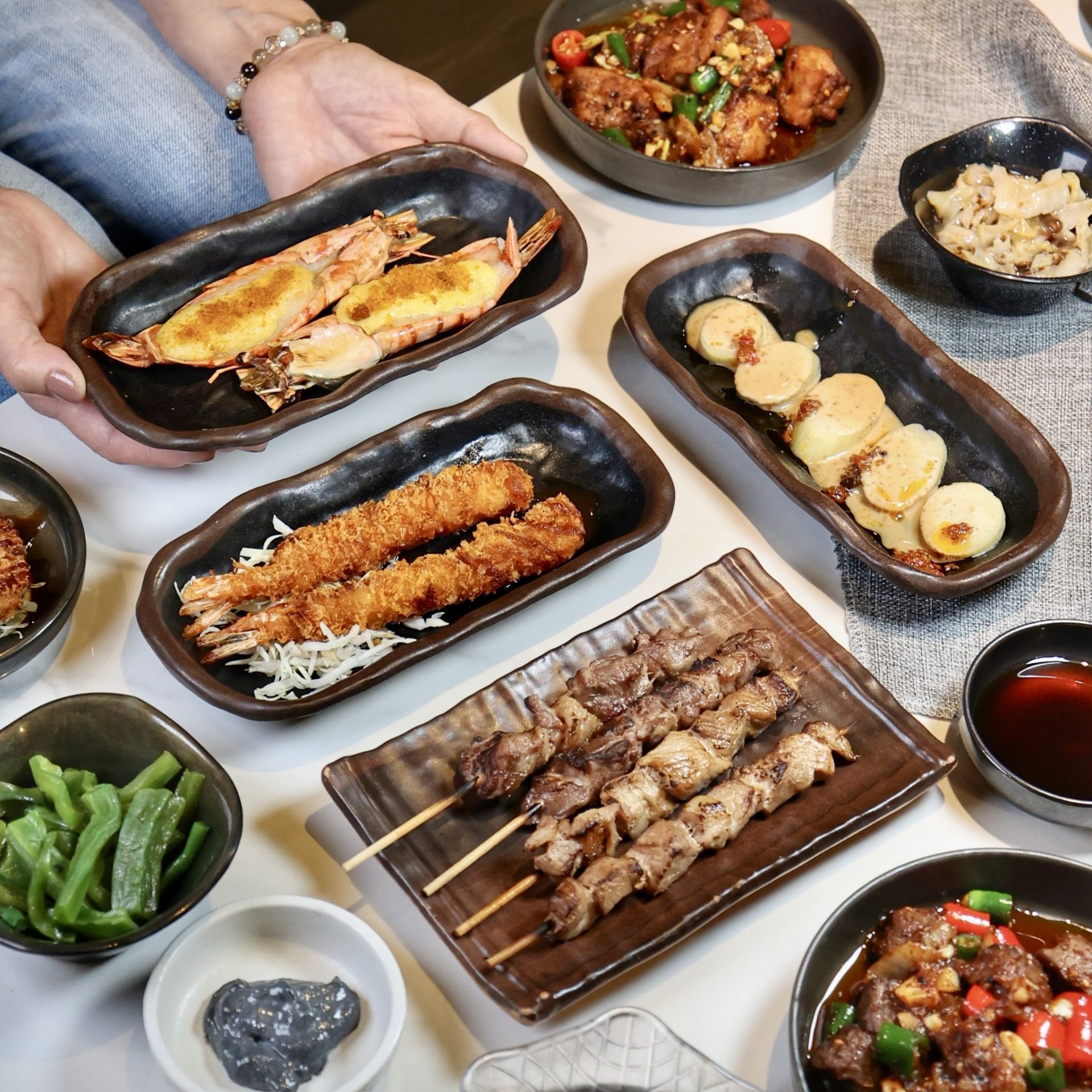 高雄串燒推薦｜2025吃到飽新選擇「這間串燒」，適合放鬆小聚或晚餐續攤