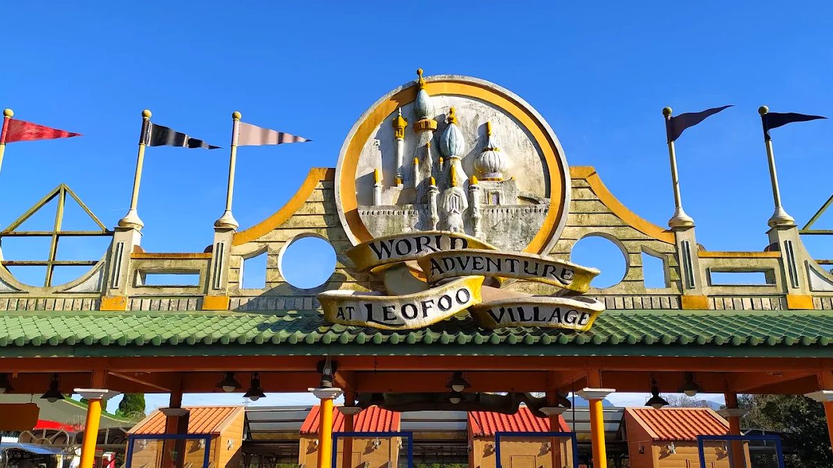 🎢【六福村主題遊樂園全攻略】設施推薦、表演活動、美食地圖與交通一次看！