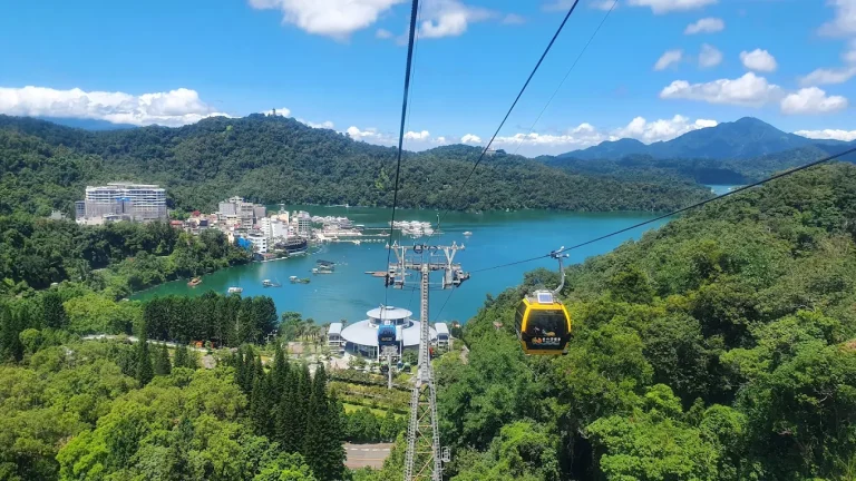 日月潭纜車全攻略！絕美高空景色、美食景點與住宿推薦一次搞定