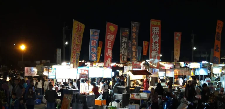 彰化夜市懶人包｜在地人氣夜市 x 必吃小吃一次搞定