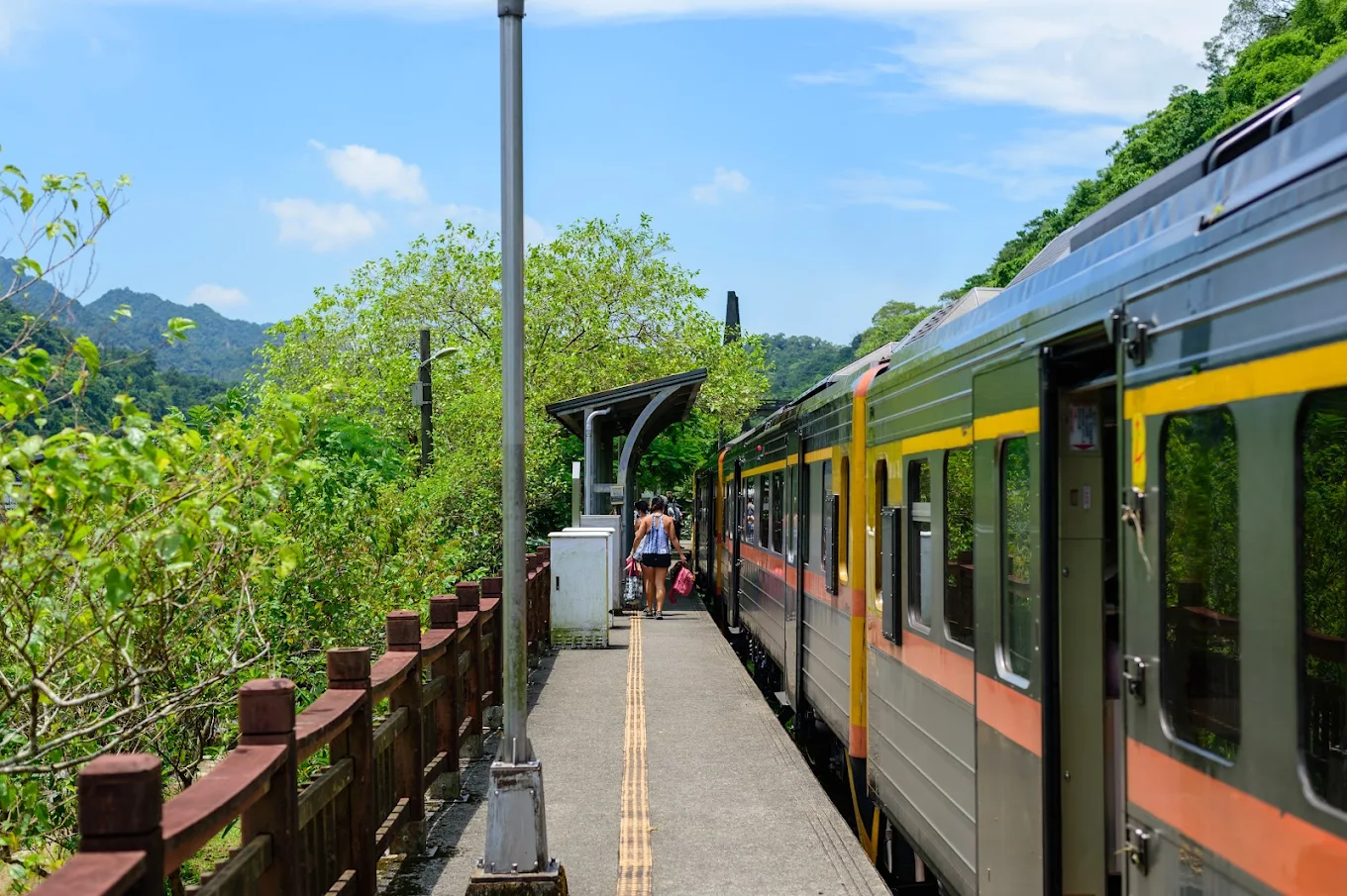 台灣5大火車拍攝景點推薦：鐵道迷與親子旅遊必訪秘境！