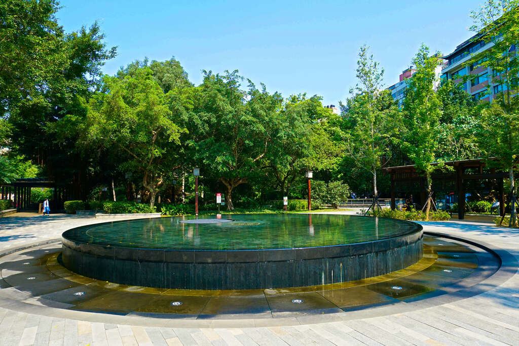 北投公園:探索台北最美的自然景觀與溫泉體驗