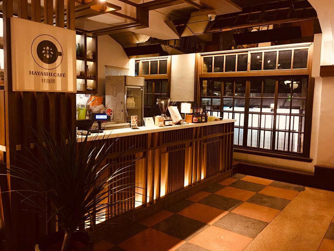 探究林百貨：台南歷史的購物體驗與美食饗宴