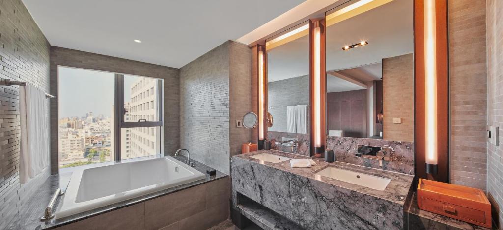 台南晶英酒店的獨特住宿體驗與美食探險