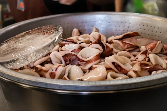 台南國華街排隊美食｜邱家小卷米粉鮮甜湯頭＋Q彈小卷秘訣公開