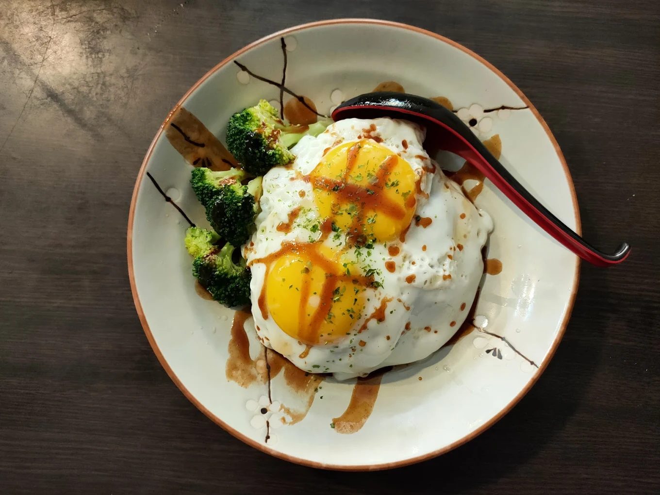 北投美食推薦｜在地人私藏必吃餐廳清單，牛肉麵、拉麵、居酒屋一次滿足！