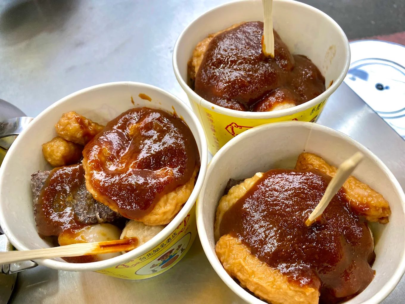 🍴 台北人氣美食推薦｜從台菜、日式燒肉到宵夜小吃，帶你吃遍北市！