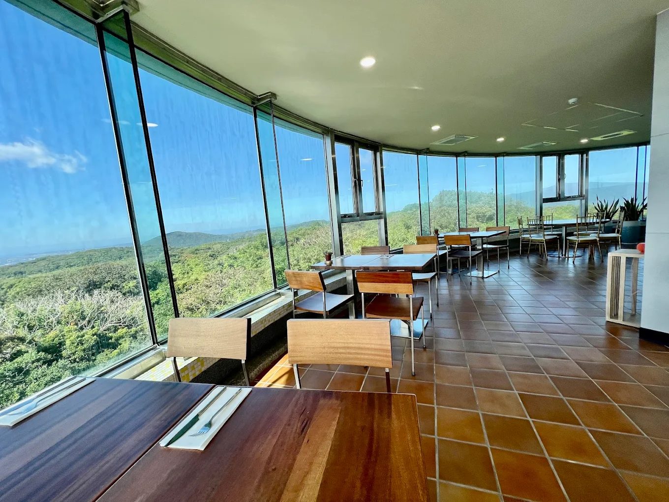 🌿 墾丁恆春自然景點推薦｜社頂、關山、鵝鑾鼻、雙流森林全攻略