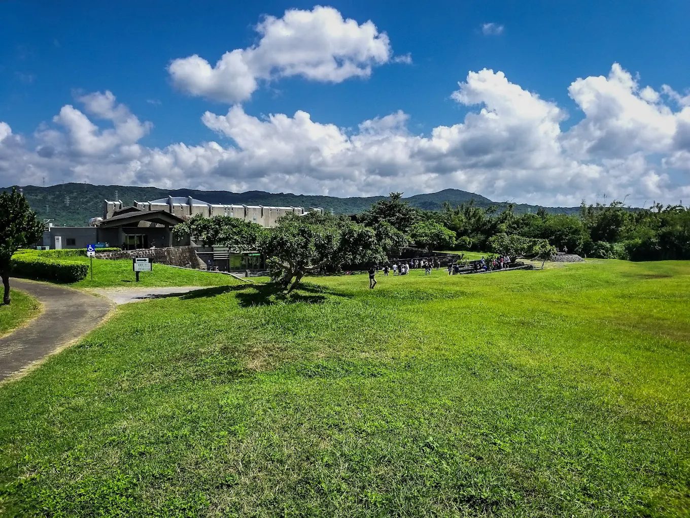 🌿 墾丁恆春自然景點推薦｜社頂、關山、鵝鑾鼻、雙流森林全攻略
