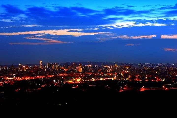 🌌 台中夜景餐廳與觀景景點推薦｜五大必訪景點美食，讓你浪漫一整夜