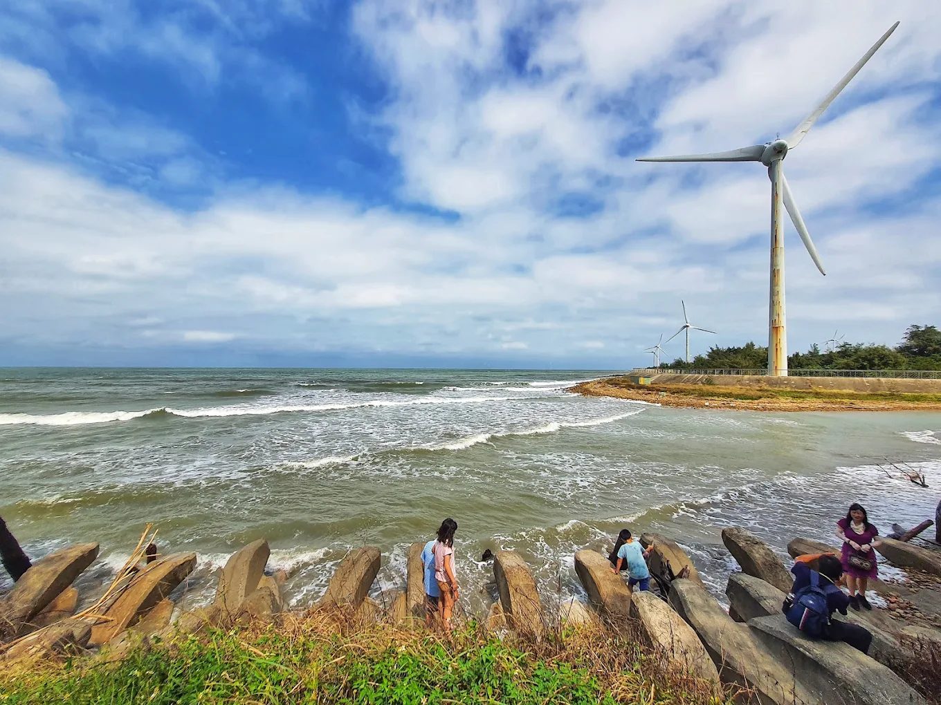 苗栗後龍好望角一日遊｜風車海岸步道、隧道探秘與親子健行路線推薦
