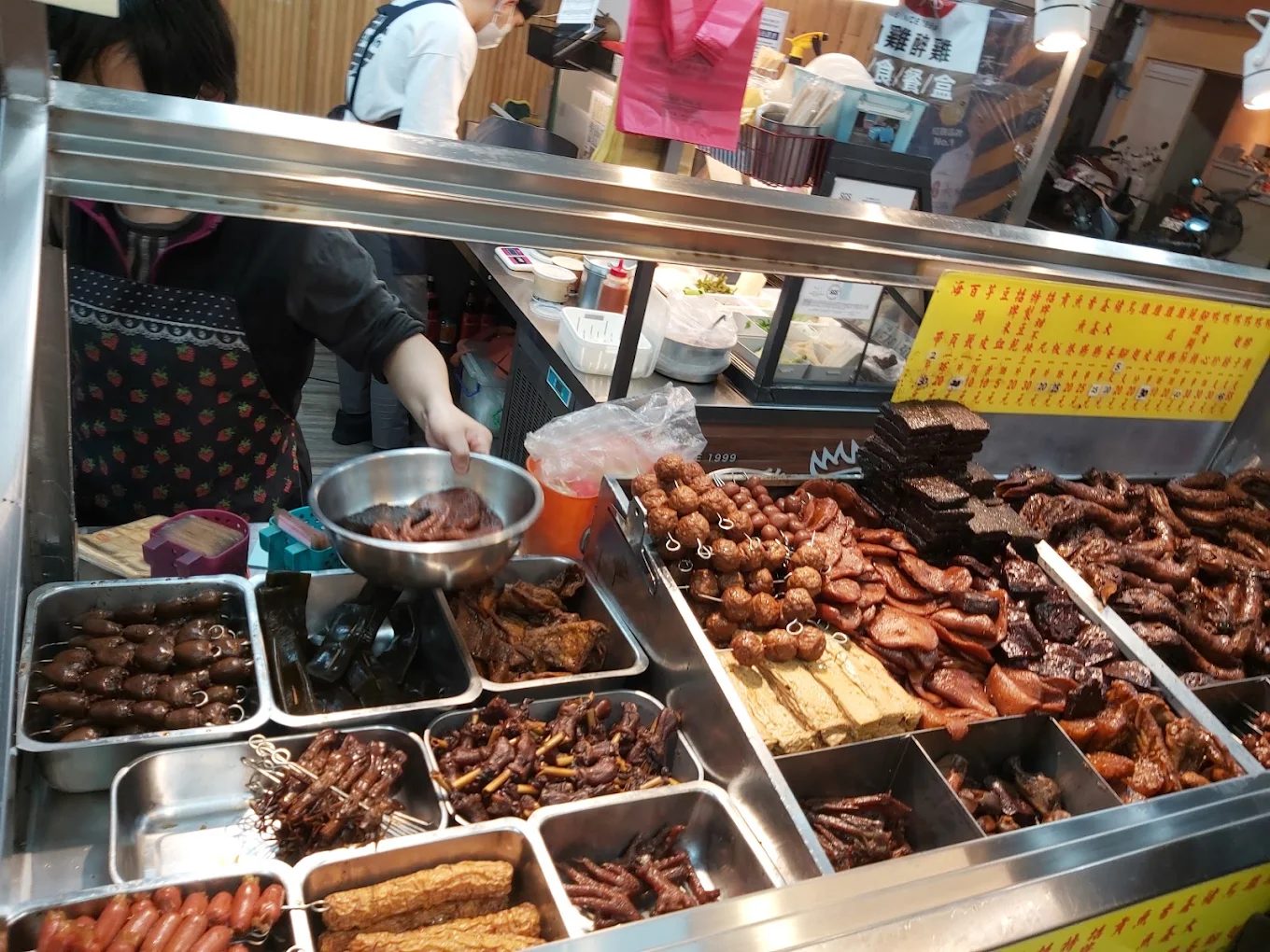 英專路美食探索|必吃的五大餐廳和甜品店推薦