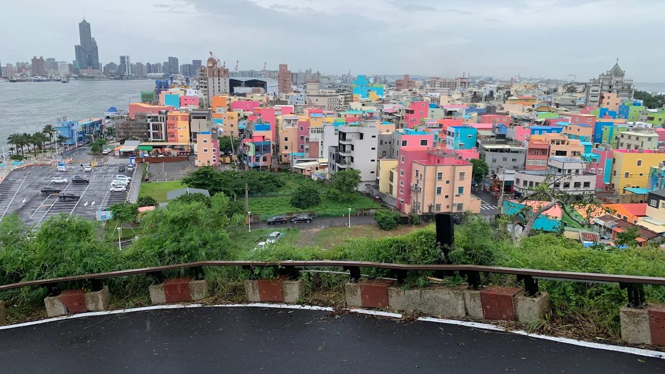 高雄景點大集合：探索光之穹頂、旗后炮台與特色隧道攻略