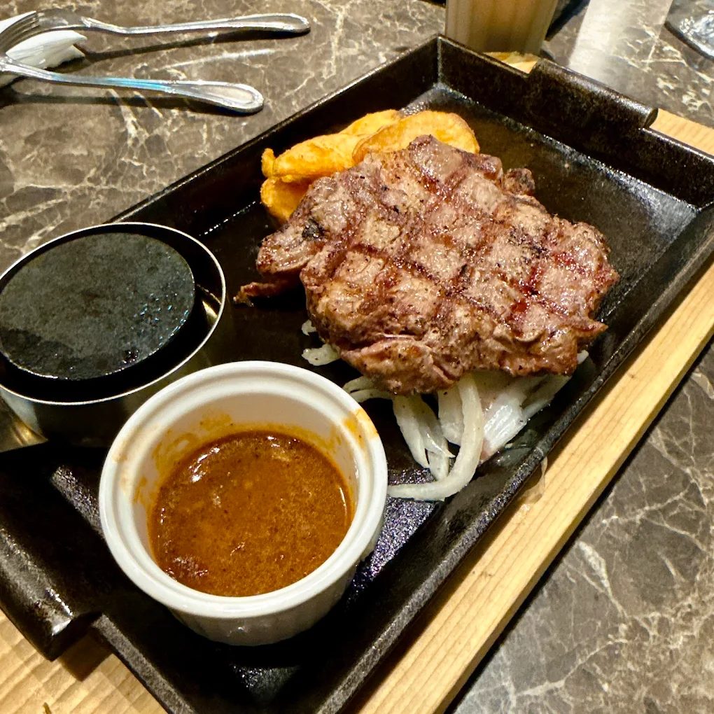 高雄草衙道一日遊攻略｜購物、餐飲、活動一次滿足，全家出遊首選！