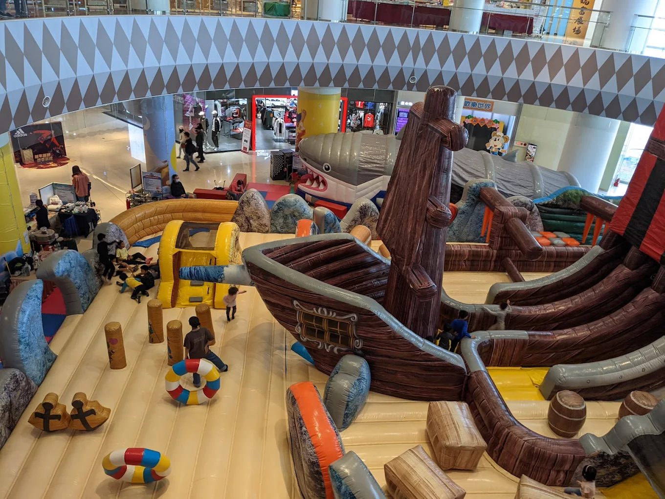 高雄草衙道一日遊攻略｜購物、餐飲、活動一次滿足，全家出遊首選！