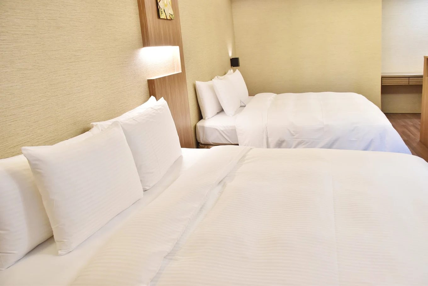 台中夜市美食與玩法懶人包｜逢甲夜市吃什麼？交通怎麼去？住宿怎麼選？