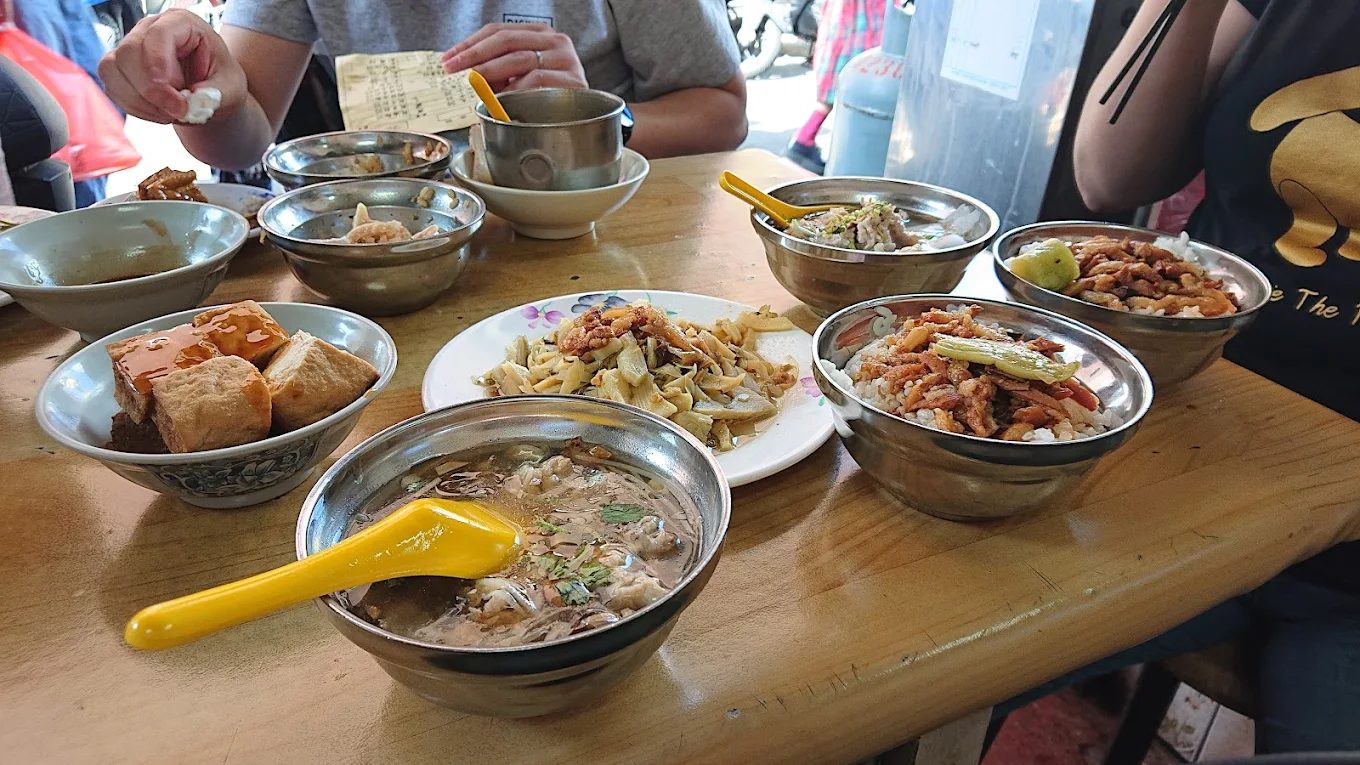 一日走讀台灣歷史地標｜帶你深入國立中正紀念堂，從建築美學到衛兵交接一次體驗！