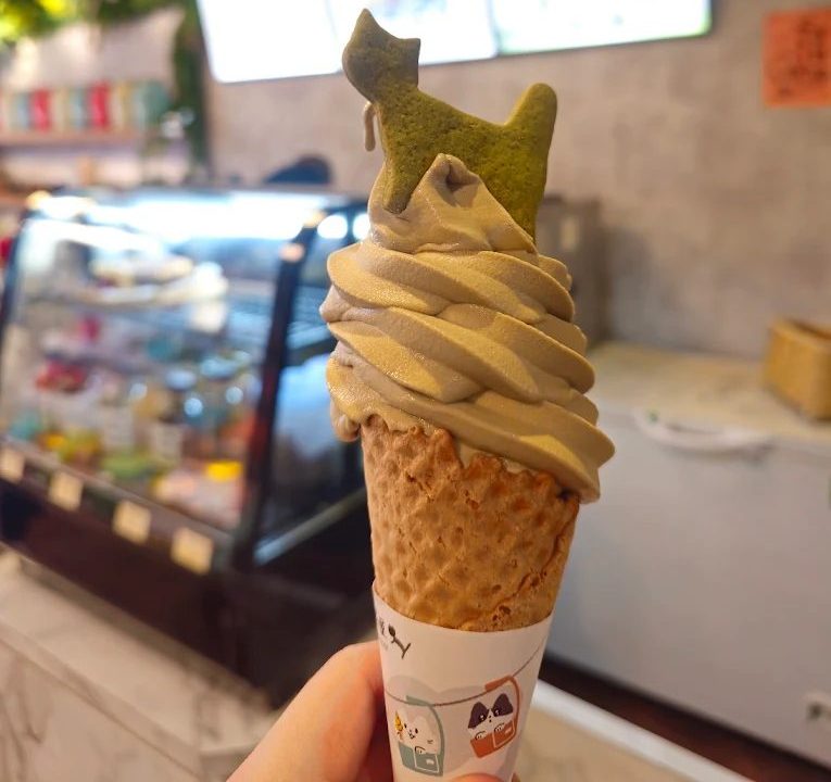 精緻的貓空茶屋室內景觀與茶點