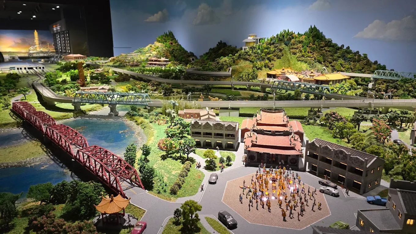 🚄 無門票博物館推薦｜台灣高鐵探索館 — 專業預約制，高鐵迷必訪！