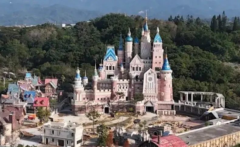 🎠優惠｜ 歐樂沃築夢城堡開玩！住「古坑行旅」開車5分鐘就到～還能享住宿優惠！