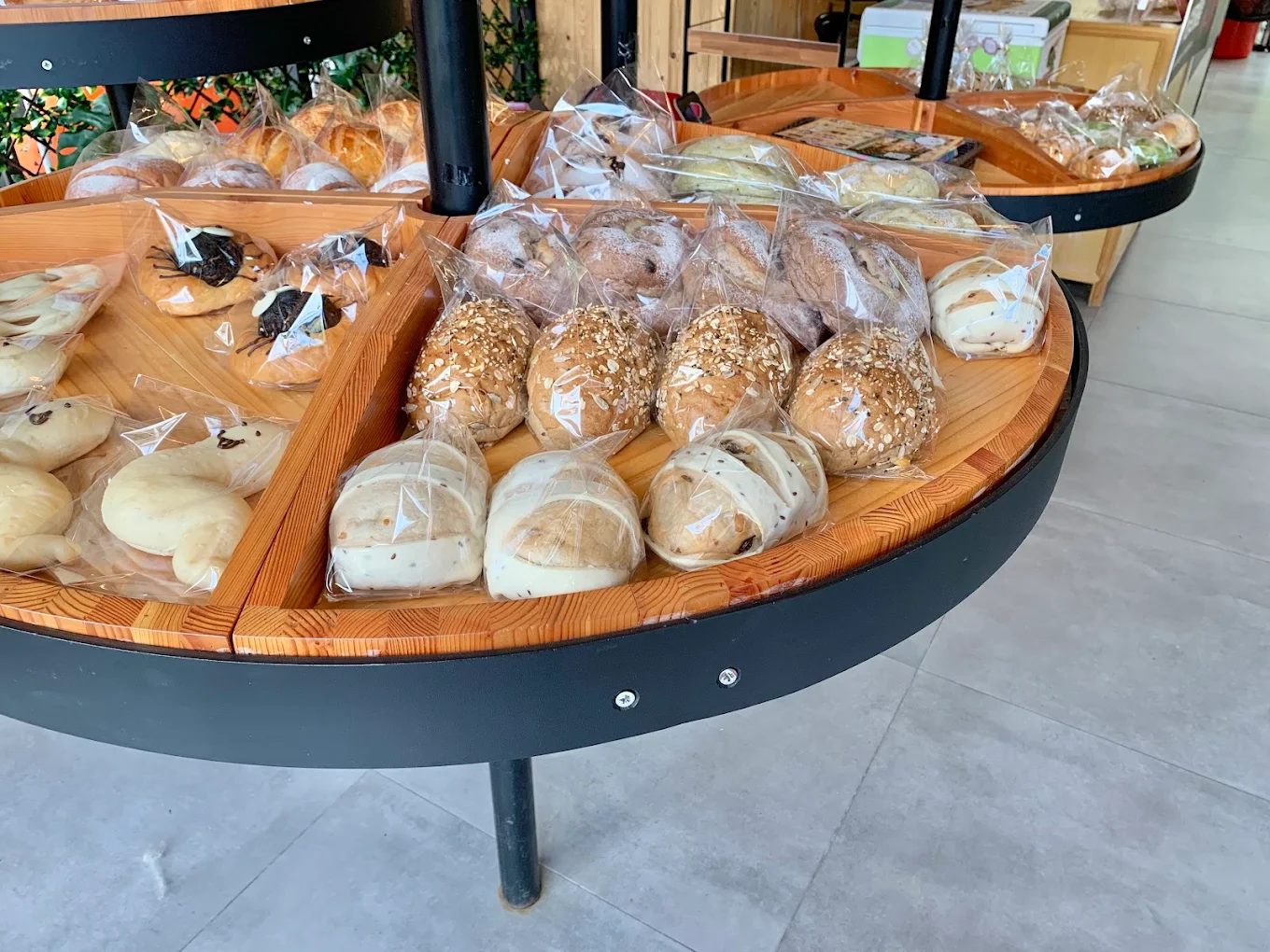 康茵行旅早餐自助餐台示意