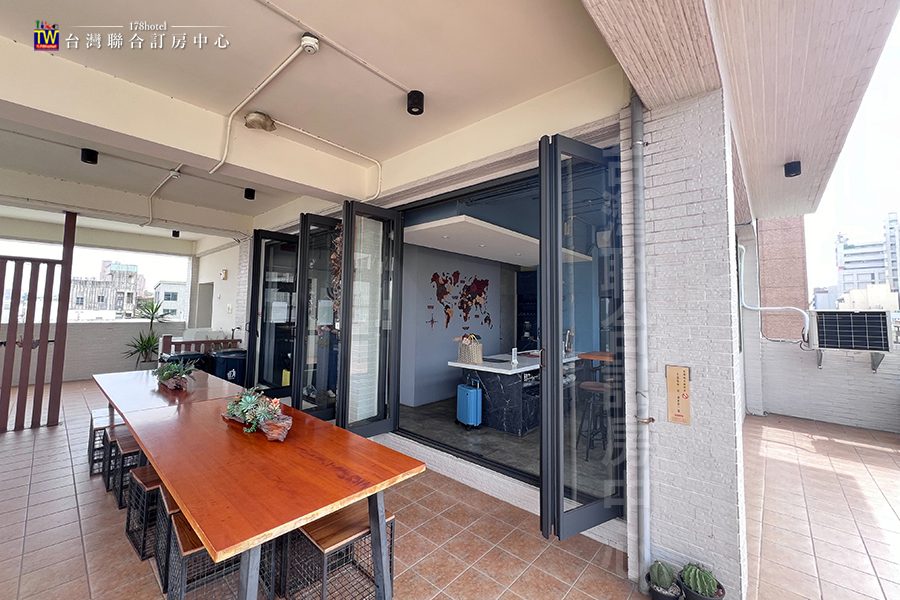 🎯 優惠｜入住嘉義市中心，送你夢幻佐登妮絲城堡門票！雙人只要 $1680 起，還附早餐！