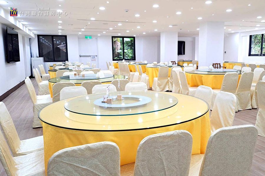 房內景觀與夜晚星空