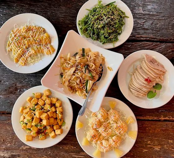 苗栗勝興車站一日遊：搭鐵道自行車賞斷橋、吃擂茶便當超療癒！