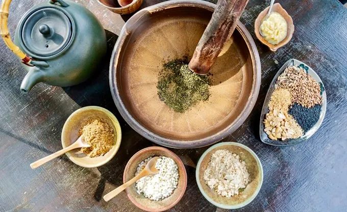 午後沿著苗栗勝興車站鐵道前行，在山城光影裡遇見舊山線的溫柔時光