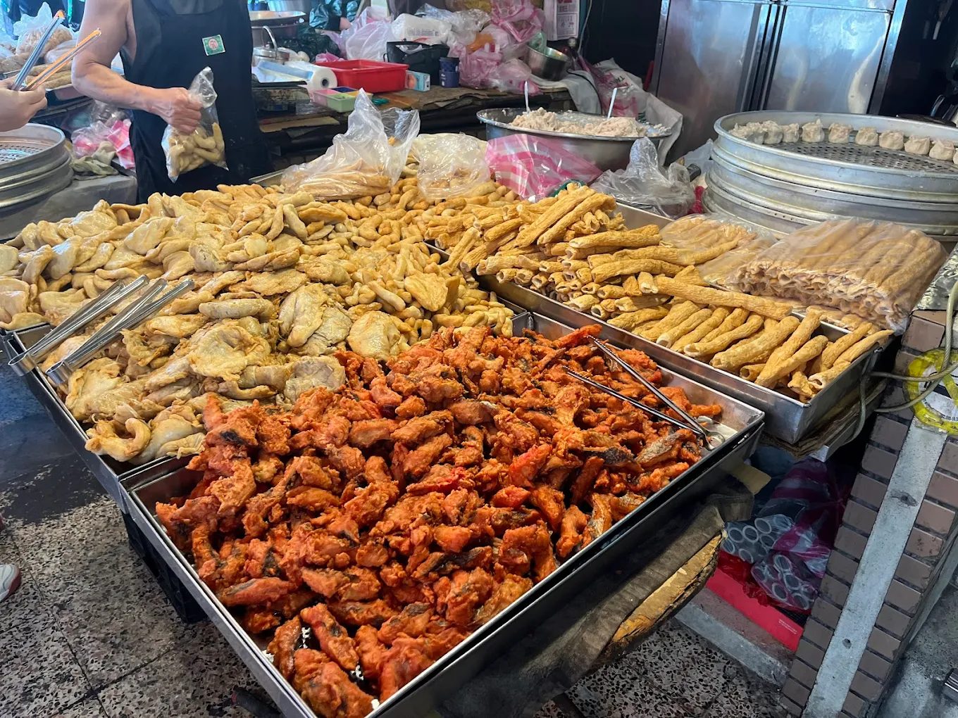 基隆仁愛市場美食好物指南｜探索庶民日常與在地滋味