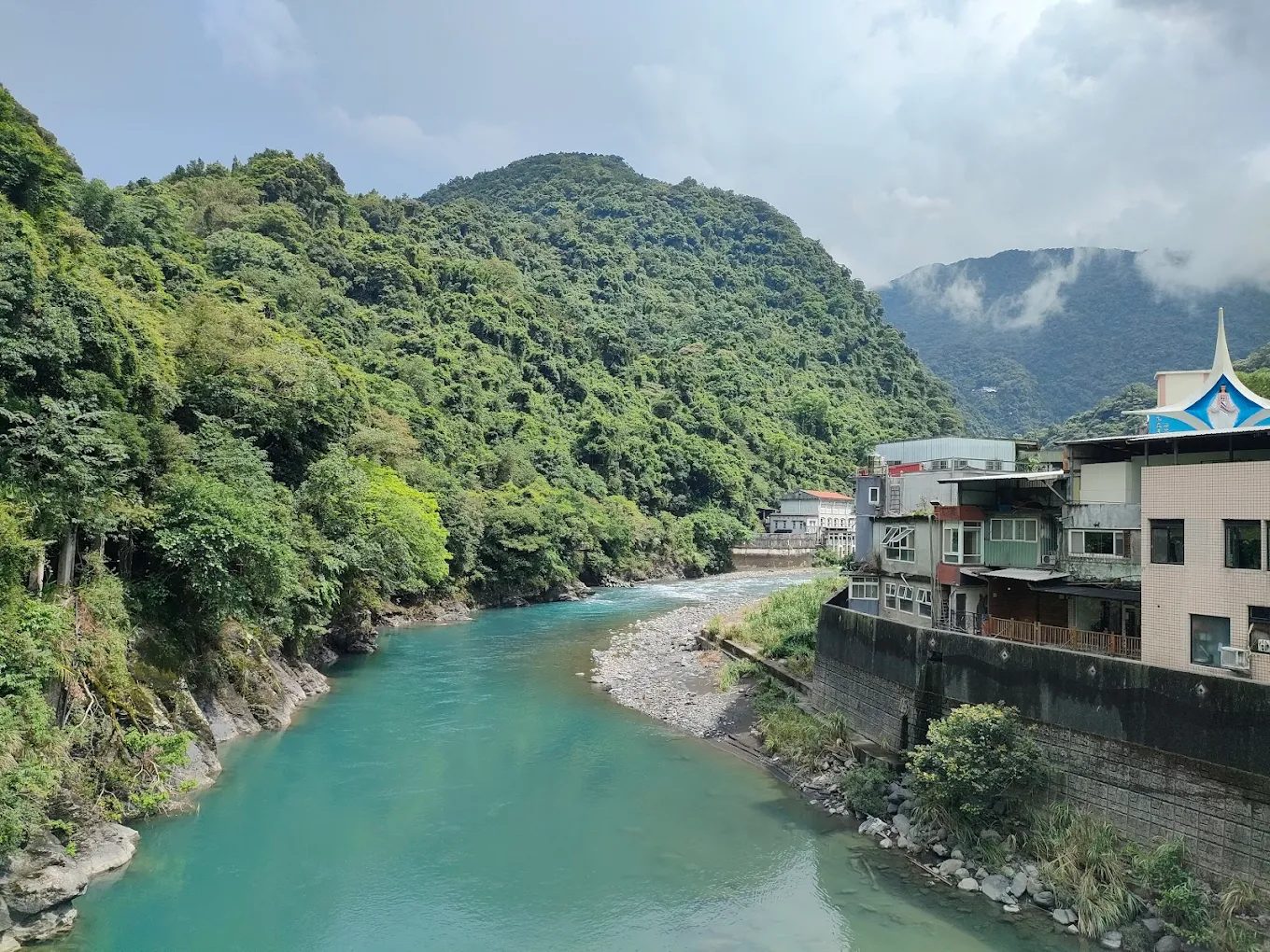 探索烏來老街:泰雅文化沉浸與山城美食全攻略