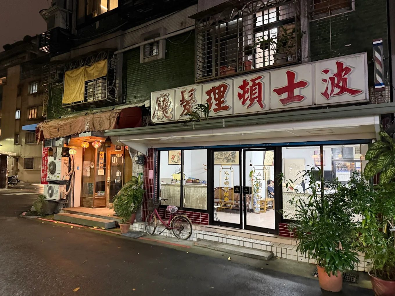 永康商圈以多元美食聞名,是國內外觀光客必訪的餐飲一級戰區
