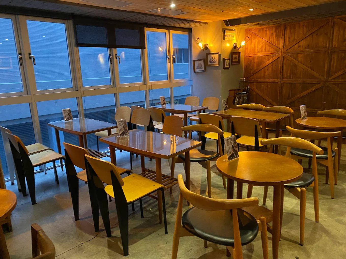 高雄飯店推薦｜近六合夜市、展覽館、港景高空房！精選住宿攻略一次看