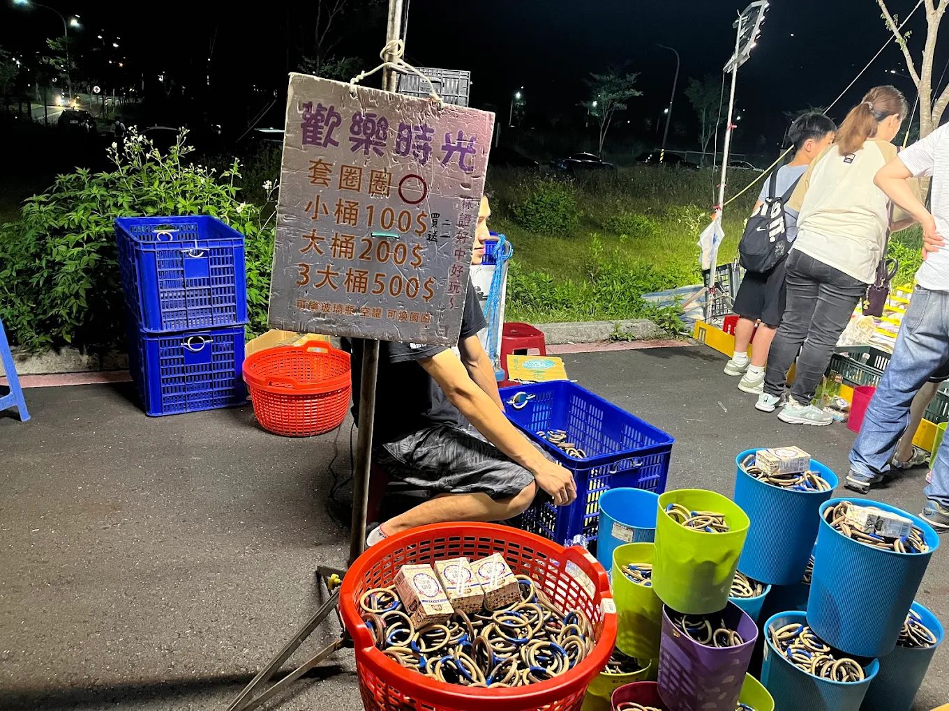 🏮礁溪夜市推薦｜週日限定的美食地圖！必吃小吃 × 套圈圈親子遊玩全攻略