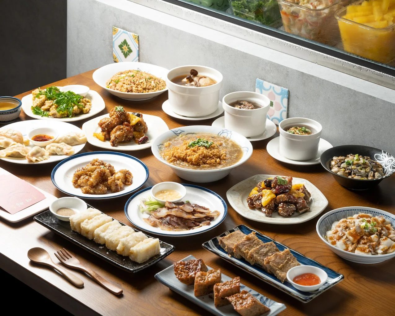 🏮礁溪夜市推薦｜週日限定的美食地圖！必吃小吃 × 套圈圈親子遊玩全攻略