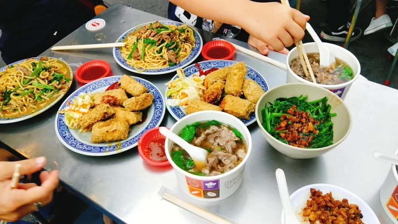 羅東夜市介紹|在地人與旅人共同推崇的夜間美食天堂