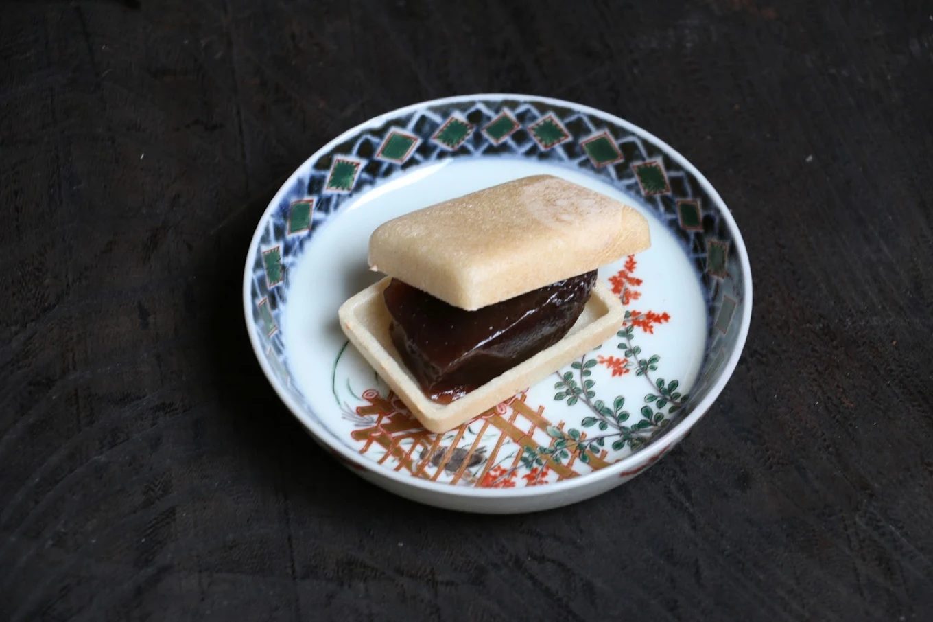 台北霞海城隍廟攻略｜歷史文化 x 月老祈福 x 迪化街美食全收錄