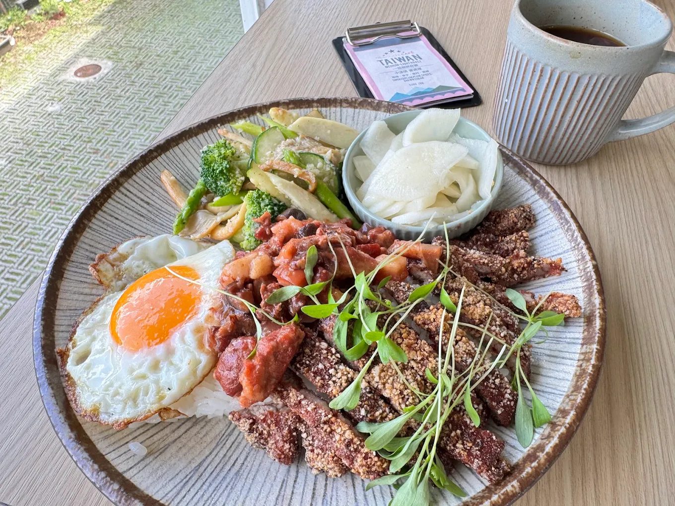 伊達邵碼頭全攻略｜日月潭美景美食一網打盡