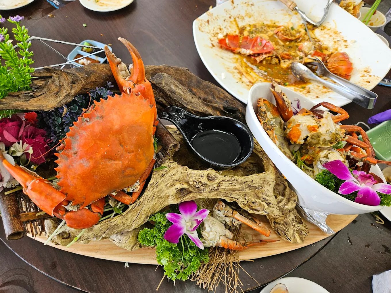 📍【頭城海鮮推薦】烏石港必訪海鮮餐廳｜代客料理、生魚片、在地現撈這裡吃最對味！